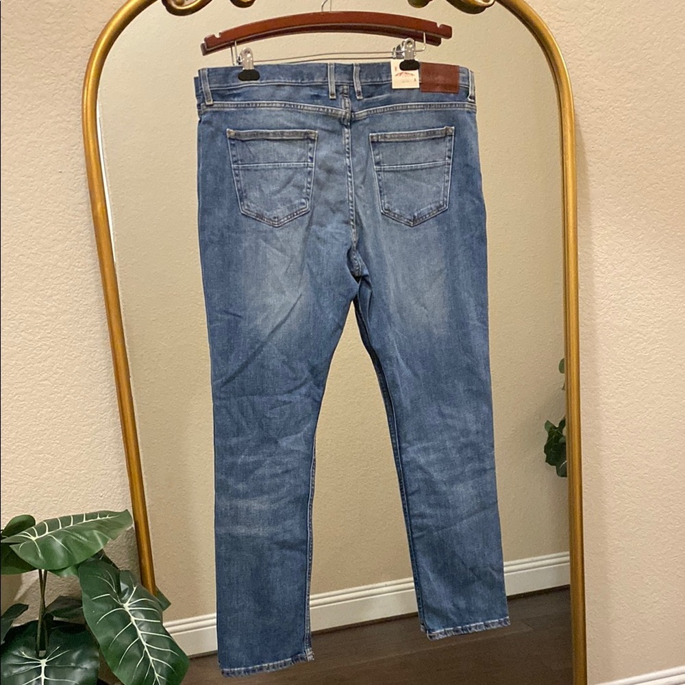 Red Ale by Alesbury Blue Slim Jeans with Classic Medium Wash Size 40 x 32 - Picture 5 of 7